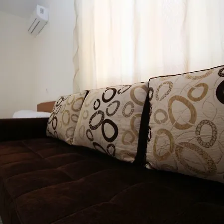 Apartment Fataj *